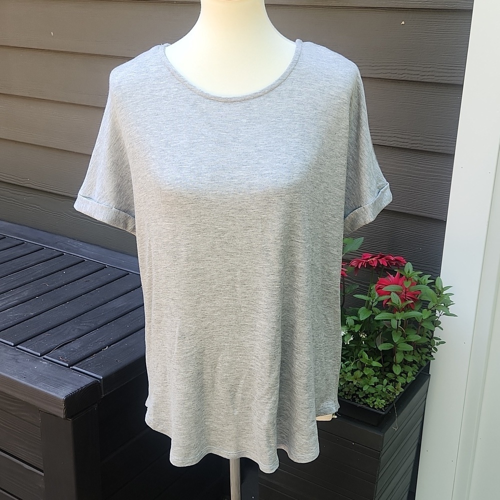 NWOT Gilli Layered Tee